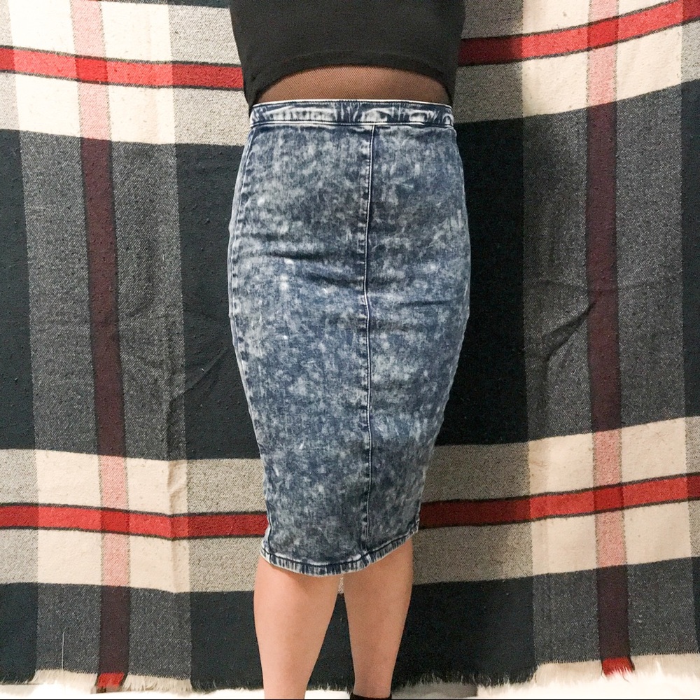 Acid wash skirt